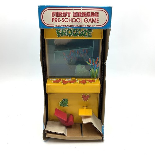 First arcade pre school game - school,
