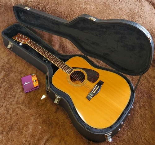 Chitarra acustica vintage