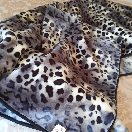 Coperta copriletto - , in