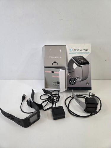 Fitbit smartwatch lot - smartwatch, versa