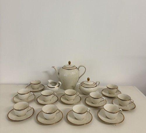 Complete set tea shops - of,