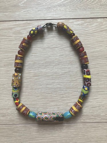 Collana girocollo antica con