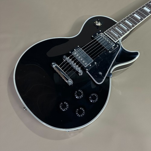 Chitarra elettrica nera - chitarra,