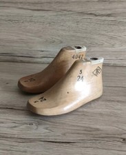 MODELLO IN LEGNO CALZOLAIO