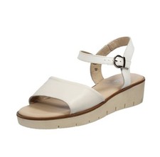 Nakoa Sandali In Pelle Con