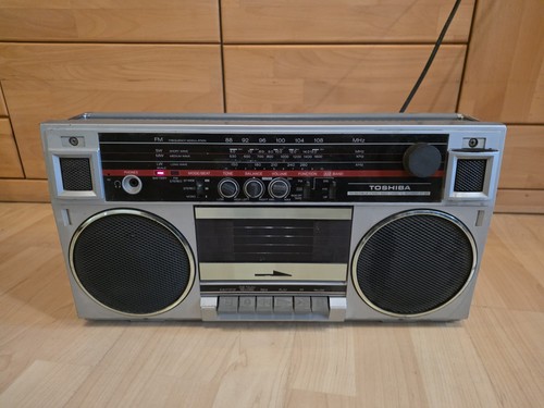 Toshiba stereo radio 90s - toshiba,