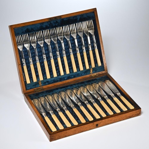Set posate pesce argento