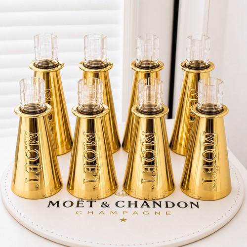 Moët chandon champagne - &,