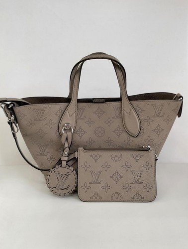 Louis vuitton m21849 mahina - louis,