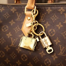 Autentico lucchetto e chiave