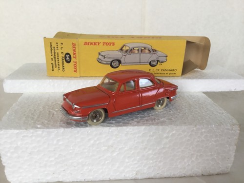 Dinky toys france 547 panhard - dinky,