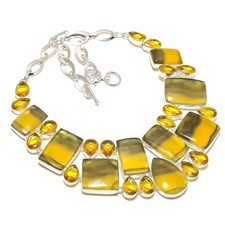 Collana con pietre preziose