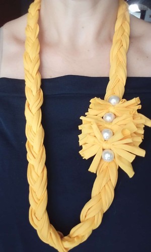 Collana fettuccia lycra e - in,