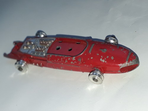 Voiture miniature dinky toys
