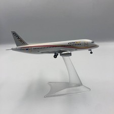 Modello aereo Sukhoi SuperJet