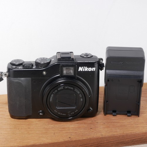 Nikon coolpix p7000 10mp - nikon,