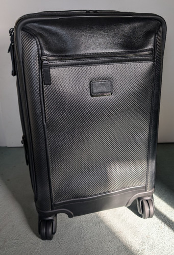 Tumi cfx carbon trolly tipo - tumi,
