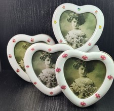 portafoto vintage porcellana forma cuore cm h 11 x 11x 5 vari decori