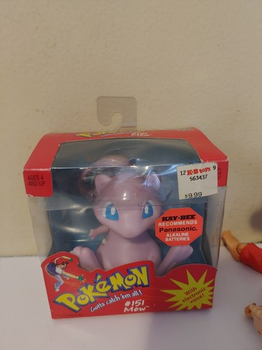 Pokemon mew con - con, voce
