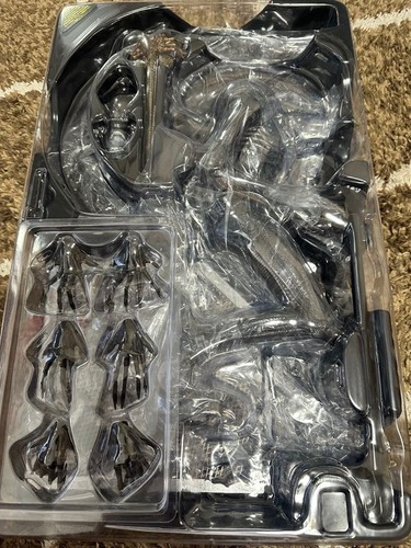 Hot toys alien - toys,