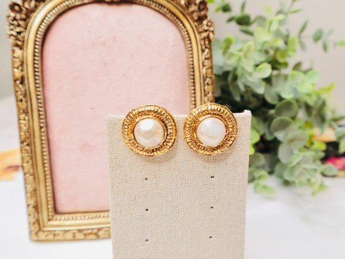 Authentic chanel etruscan - chanel,