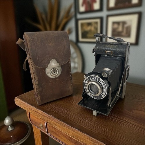 Antica fotocamera soffietto - a,