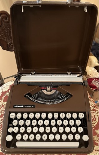 Olivetti lettera - lettera, 82