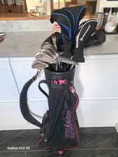 SET COMPLETO DI MAZZE DA GOLF