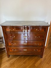 Cassettiera antica in legno massello con piano in marmo