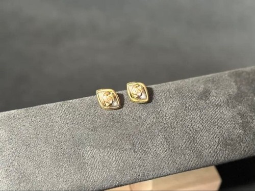 Orecchini chanel coco mark oro - coco,