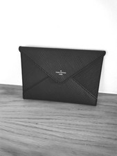LOUIS VUITTON - POCHETTE -