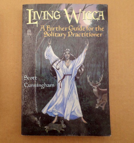 Living wicca cunningham 1993 - wicca, ©1993