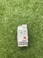 Resi9 XE-disjoncteur detecteur d'arc-1P+N-10A-courbe C-embrochable R9ETC610