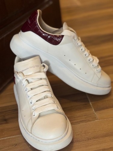 Authentic alexander mcqueen - authentic,
