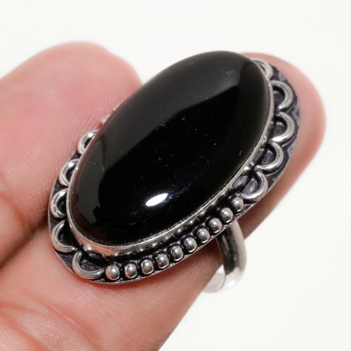 Anello con pietre preziose