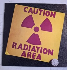 AREA LP CAUTION RADIATION ORIG