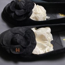 Decolte Chanel con tacco nero