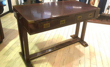 Tavolo in mogano stile Vecchia