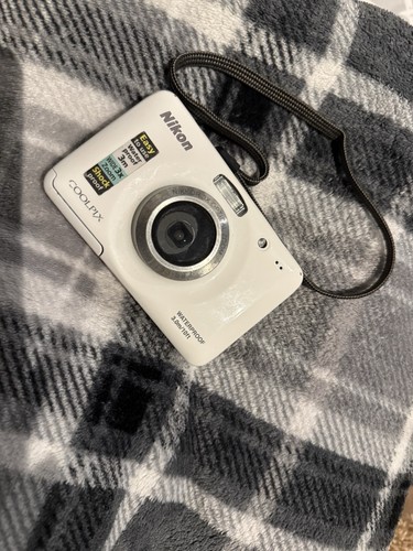 Fotocamera digitale nikon - fotocamera,