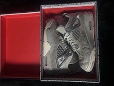 Air Jordan 4 Retro "Frozen