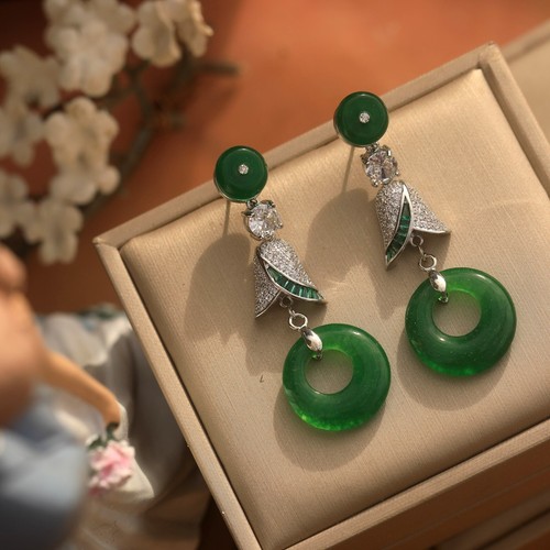 Orecchini clip donut giada - orecchini,