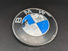 BMW SERIE E Ø 82MM LOGO SIGLA EMBLEMA FREGIO STEMMA SCRITTA BADGE TARGHETTA NOME