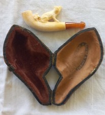 Antica pipa in schiuma di mare