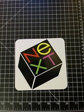 Next computer insegna - next,