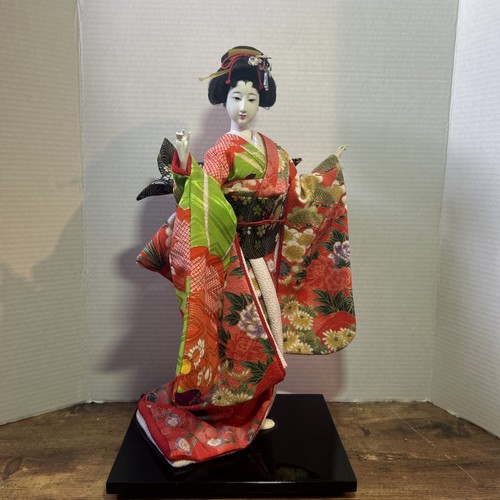 Bambola geisha giapponese