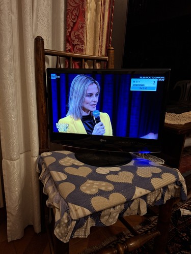 Pollici - tv,