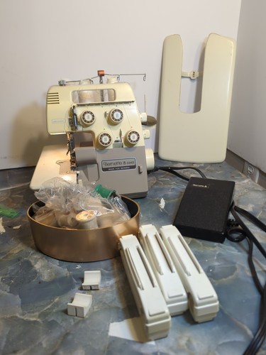Macchina cucire serger - cucire,