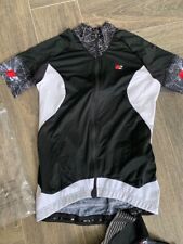  MAGLIA E PANTALONCINI