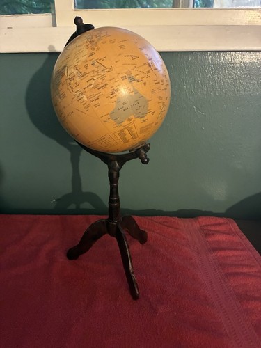 Mappamondo replica moderno