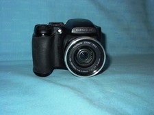 FOTOCAMERA DIGITALE FUJIFILM FINEPIX S 700 PARZIALMENTE FUNZIONANTE
